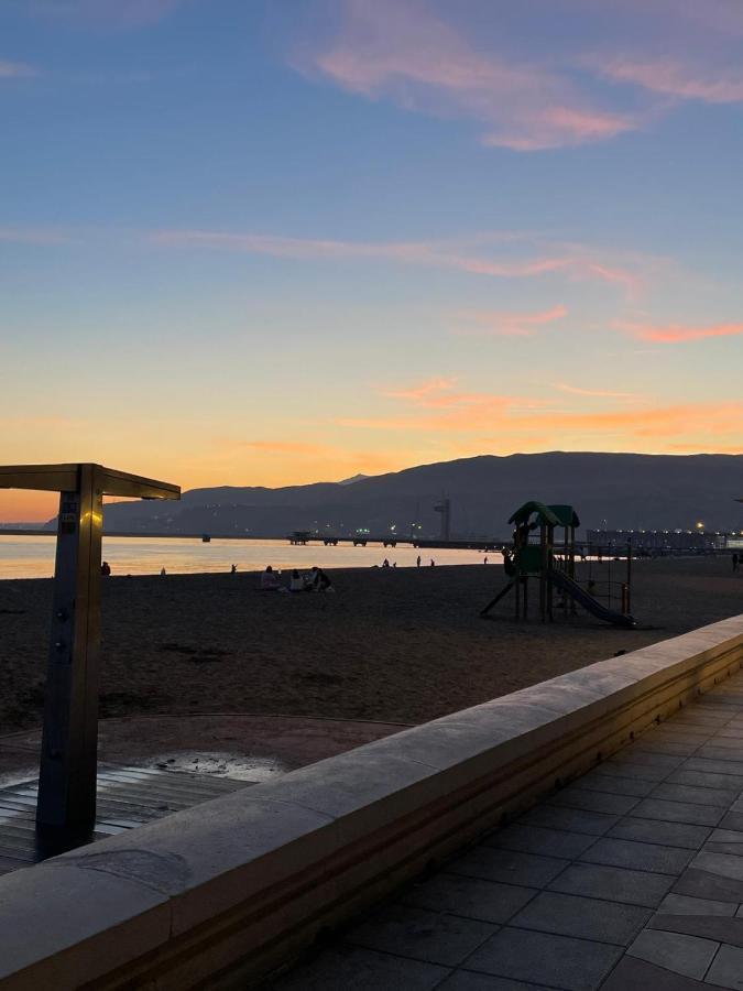 Espectacular Vivienda Junto A La Playa Y Paseo Maritimo En Almería Exteriör bild
